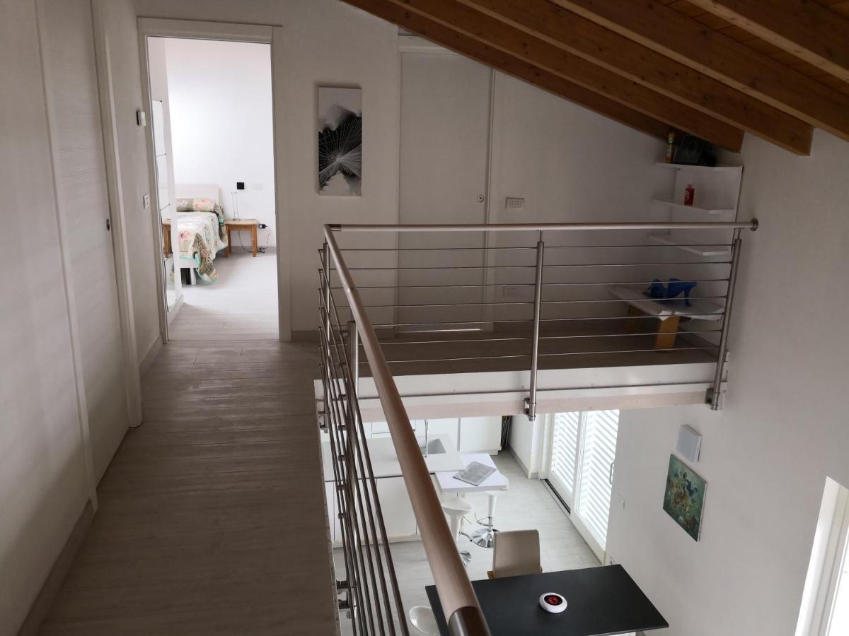 Charme Lake Loft Ispra Zewnętrze zdjęcie