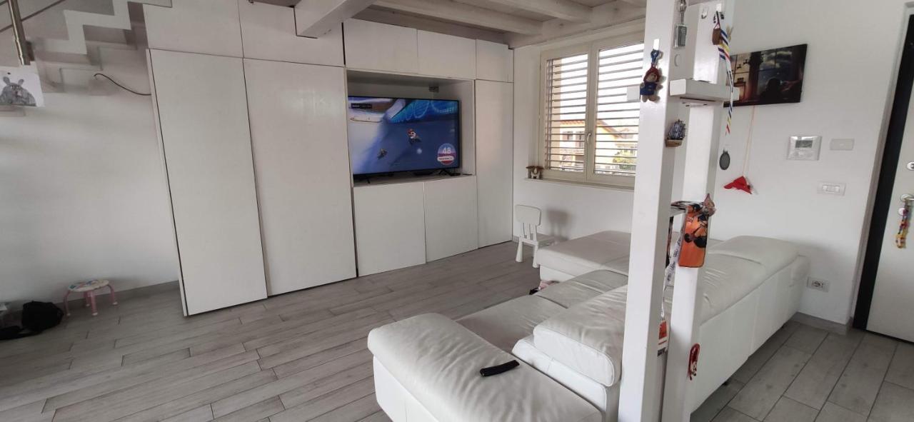 Charme Lake Loft Ispra Zewnętrze zdjęcie