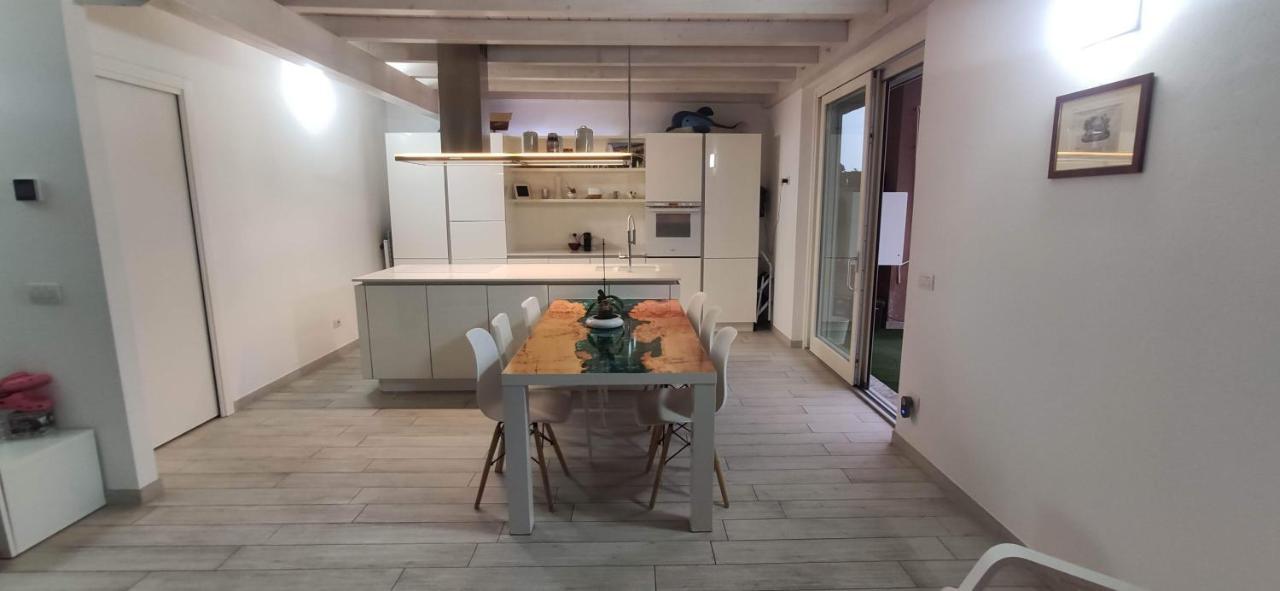 Charme Lake Loft Ispra Zewnętrze zdjęcie