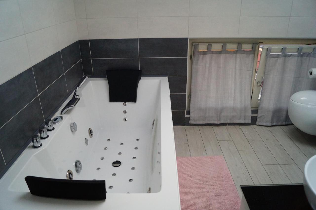 Charme Lake Loft Ispra Zewnętrze zdjęcie